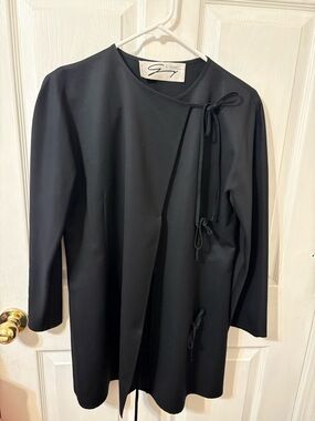 GENNY Elegant Wool Black Tie-Detail Women's Coat made in Italy